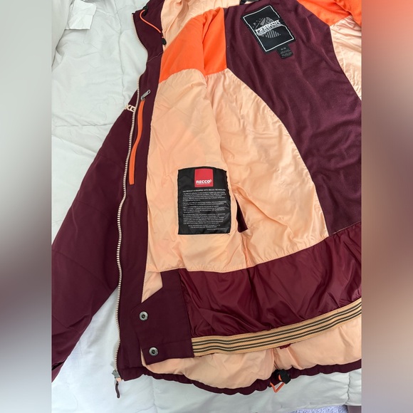 Marker Women’s Snowdancer Ski Jacket - Picture 7 of 15